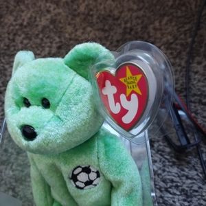 beanie baby kicks